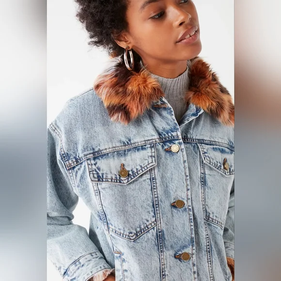 Urban Outfitters Faux Fur Lined Denim Trucker Jacket Size XS - Picture 2 of 13